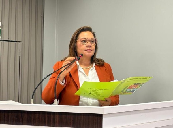 Lei de autoria de Márcia Baranda impede homenagens oficiais a condenados por violência contra a mulher e feminicídio em Parintins