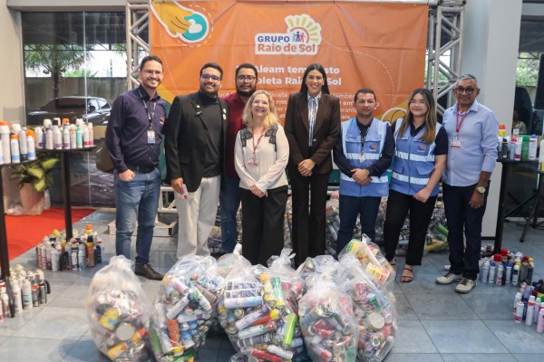 ‘Reciclar Ajuda a Sarar’: Mayra Dias entrega mais de 3 mil frascos de aerossóis ao Grupo Raio de Sol na Aleam