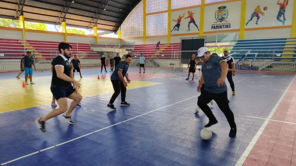 Semed realiza formação de futsal e fortalece o ensino da Educação Física em Parintins