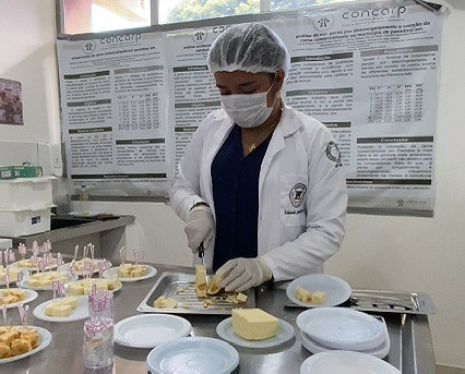 Prefeitura de Parintins participa de projeto para produção de queijo coalho adicionado de tucumã