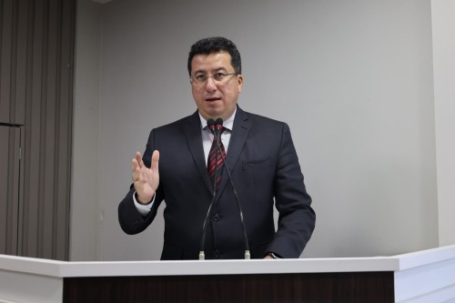 Projeto do vereador Fábio Cardoso vira lei e introduz educação financeira e empreendedorismo nas escolas de Parintins