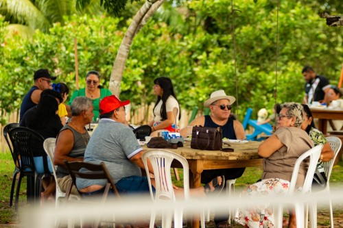 59° Festival de Parintins: Recanto da Manu une gastronomia, natureza e hospitalidade às margens do rio em Parintins
