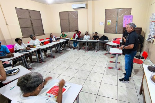 Iniciativa do Governo Federal e Prefeitura de Parintins tira mais de 200 pessoas do analfabetismo