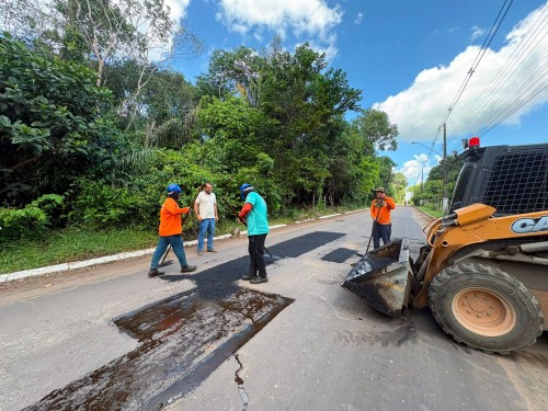 Infraestrutura: Parintins intensifica manutenção viária em preparação ao Festival