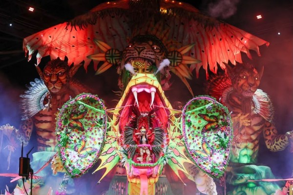 Garantido encerra segunda noite celebrando a diversidade e os laços ancestrais no Bumbódromo