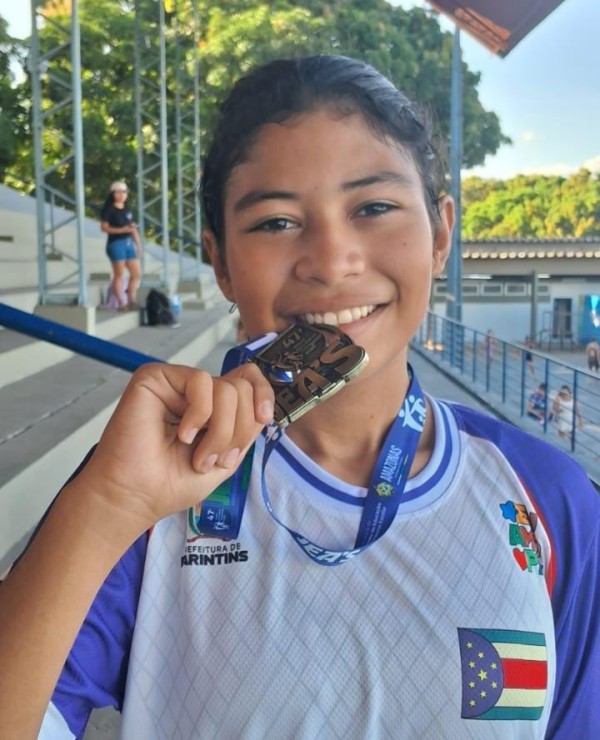 Raphaela Souza conquista ouro e entra para a história como a primeira parintinense a conquistar medalha feminina na natação dos Jogos Escolares do Amazonas