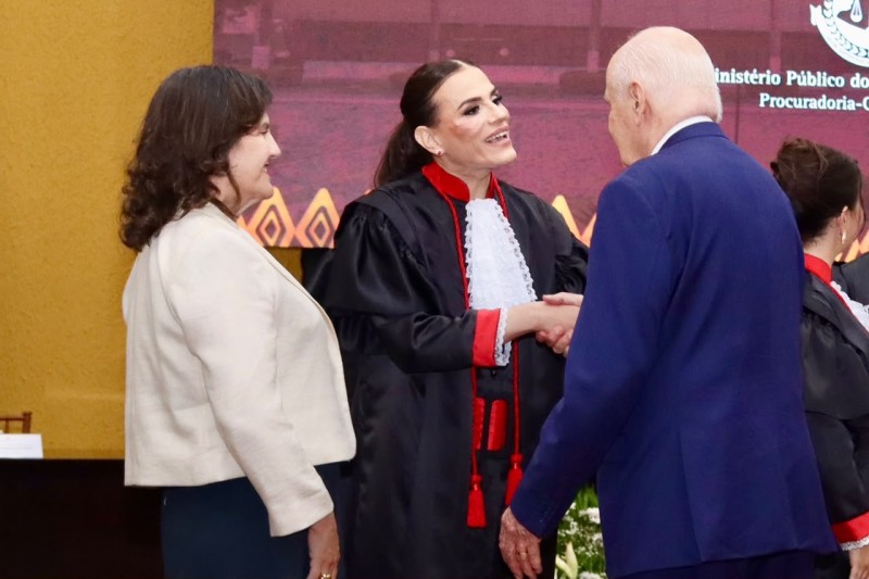 Serafim Corrêa participa de posse histórica da primeira promotora de Justiça trans do Brasil no MPAM