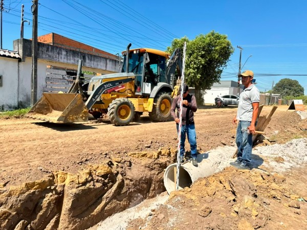 Prefeitura de Parintins inicia implantação da drenagem na primeira etapa do bairro Pascoal Alaggio