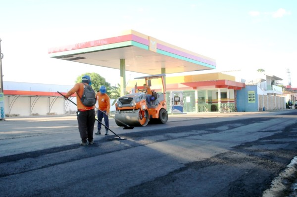 Prefeitura leva asfaltamento à rua Paraíba e reforça investimentos em infraestrutura