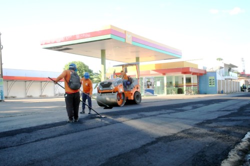 Prefeitura leva asfaltamento à rua Paraíba e reforça investimentos em infraestrutura