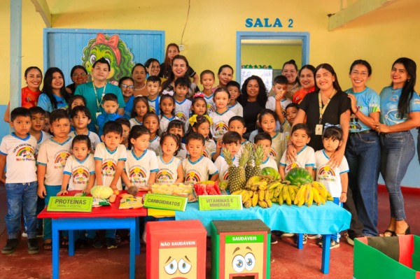 Merenda com mais saúde: Semed conscientiza alunos sobre alimentação saudável e destaca produção rural de Parintins