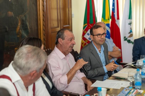 Omar propõe pacto com comércio para ampliar crédito, reduzir burocracia e preparar empresas para Reforma Tributária