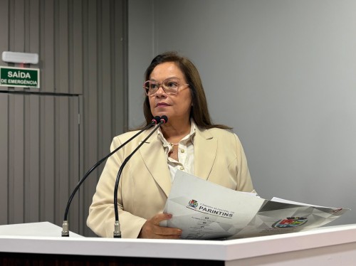 Vereadora Márcia Baranda solicita informações sobre falta de atendimento de terapeuta ocupacional no CER de Parintins