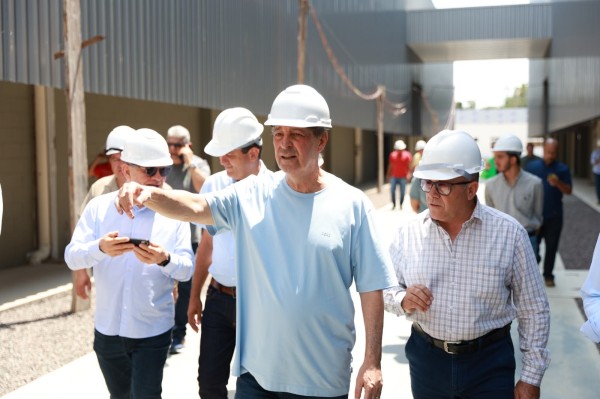 Omar Aziz é escolhido relator da PEC que prevê o fim da escala 6x1 no Senado