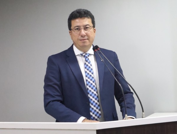 Vereador Fábio Cardoso propõe Título de Cidadão Parintinense ao Dr. Marcos Jacob Cohen