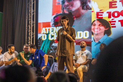 Com 23 compromissos cumpridos, Amom presta contas do mandato em Parintins para mais de 1000 pessoas