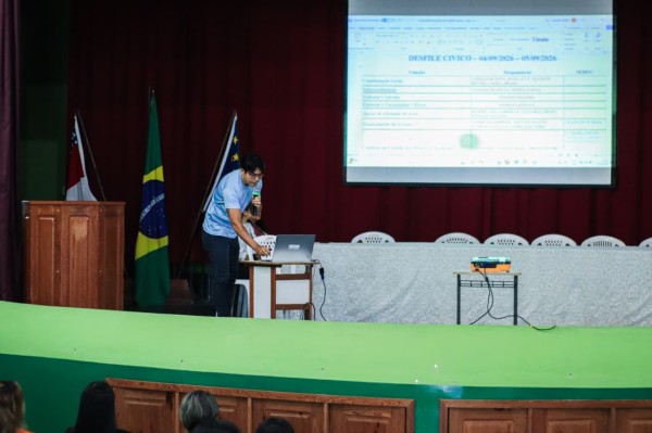 Parintins alinha programação e define a ordem dos desfiles cívicos