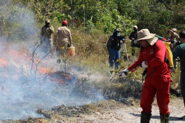 Prefeitura de Parintins capacita servidores para prevenção e combate às queimadas
