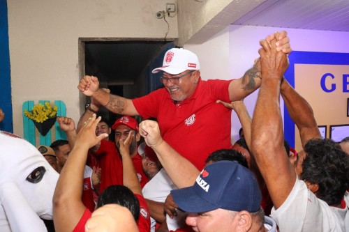 Marialvo Brandão e Albano Albuquerque vencem eleição do Boi Garantido