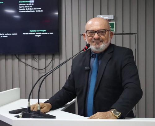 Cabo Linhares homenageia Bombeiros Militares por atuação no combate a incêndio no Macurany