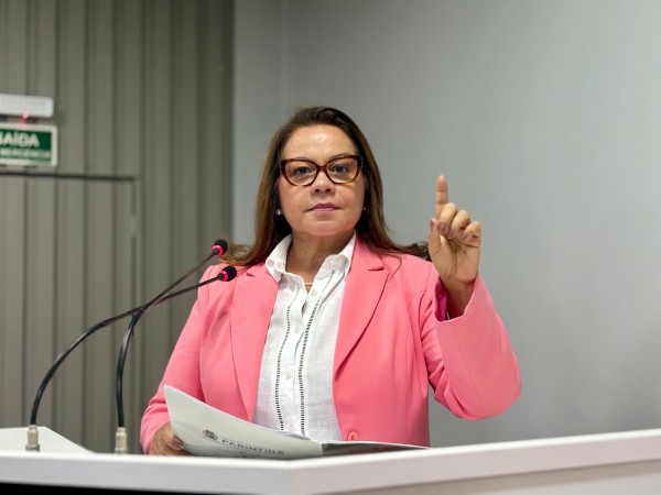 Violência política contra mulheres: Vereadora Márcia Baranda apresenta Projeto de Lei que cria o Estatuto da Mulher Parlamentar em Parintins
