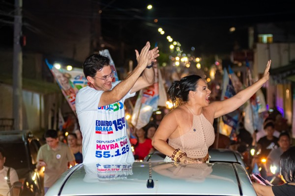Prefeito Mateus Assayag leva milhares à Pororoca de Omar e Braga em Parintins