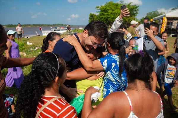Mateus Assayag mantém 85% de avaliação positiva e amplia força política no Amazonas