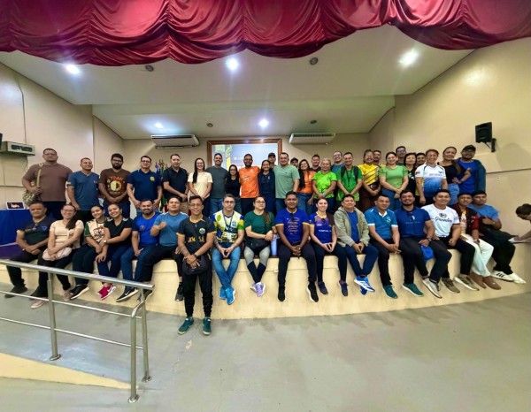Professores ajustam detalhes para realização do 41º Jogos Escolares de Parintins