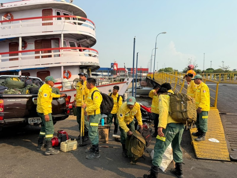 Equipe do Prevfogo chega a Parintins para ajudar a conter incêndios e reduzir impactos da fumaça