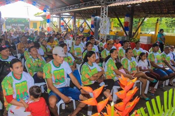 Agricultores de Parintins entregam produção ao Programa de Aquisição de Alimentos (PAA)