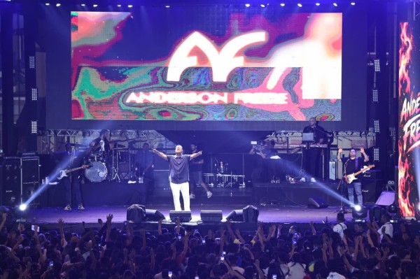 Parintins celebra 174 anos com primeiro show gospel da programação de aniversário