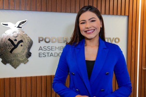 Brena Dianná defende valorização salarial e concursos públicos para professores no Amazonas