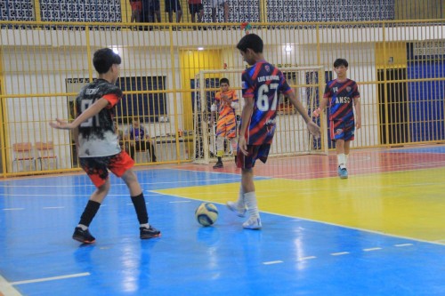 Copa Fênix de Futsal de Base define finalistas neste sábado em Parintins