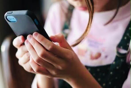 Proteção infantil: Vereadora Márcia Baranda propõe canal de denúncias pelo WhatsApp em Parintins