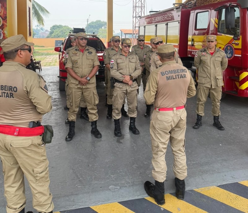 Corpo de Bombeiros envia reforço de Manaus para combater incêndios florestais na zona rural de Parintins