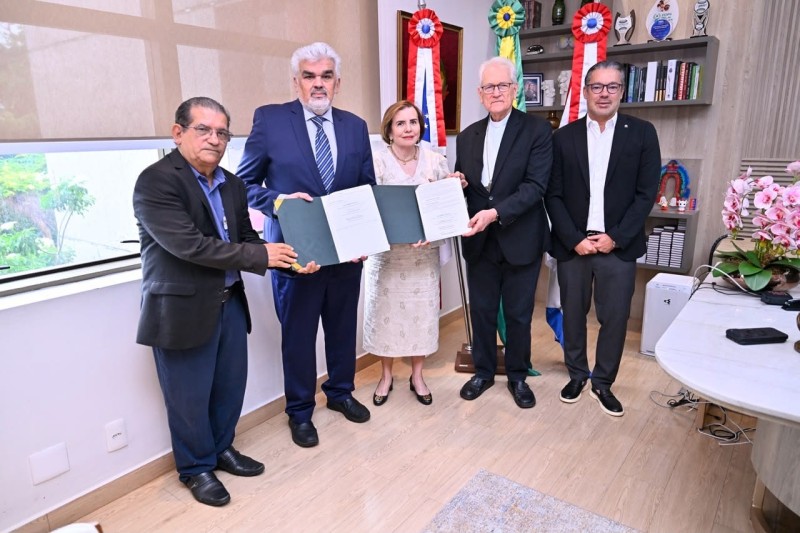 TCE-AM e Arquidiocese firmam parceria para ampliar educação ambiental no Amazonas