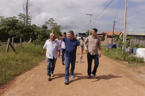 Romeiro e Mário abriram mais de 180 quilômetros de estradas em Presidente Figueiredo 