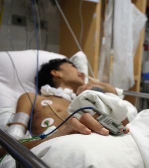 Paciente com vírus da raiva passa por cirurgia na Fundação de Medicina Tropical