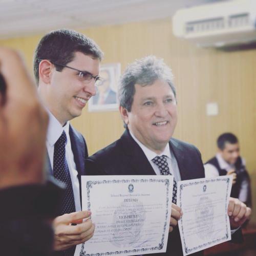 Prefeito Romeiro e Abrahão ficam no cargo enquanto recorrem da cassação do juiz eleitoral de Presidente Figueiredo 