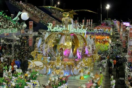 Reino Unido da Liberdade é tricampeã do Carnaval de Manaus