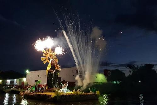 Garantido faz homenagem à Santa Padroeira Nossa Senhora do Carmo
