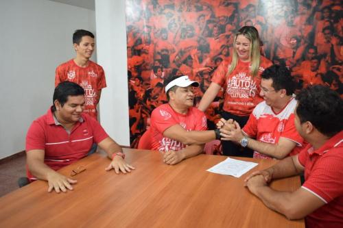 Júnior de Souza assina contrato com Garantido para 2019 