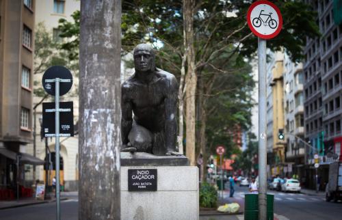 Praça da República de SP tem estátuas de todos os tipos, mas nenhuma da República