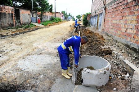 Prefeitura de Manaus previne alagamentos no Campos Sales