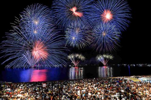 Mais de 250 mil pessoas às três festas da virada em Manaus