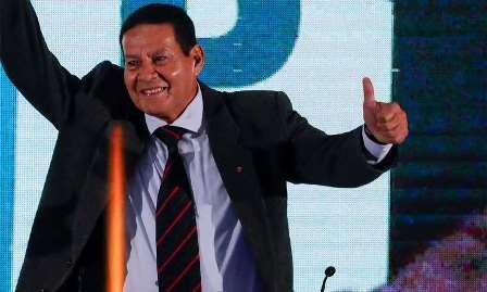 Promoção de filho faz vice se explicar a Bolsonaro Promoção de filho faz vice se explicar a Bolsonaro