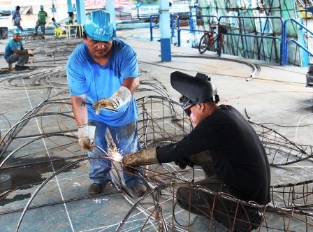Caprichoso inicia processo de montagem de cenário e figurinos para a gravação de DVD