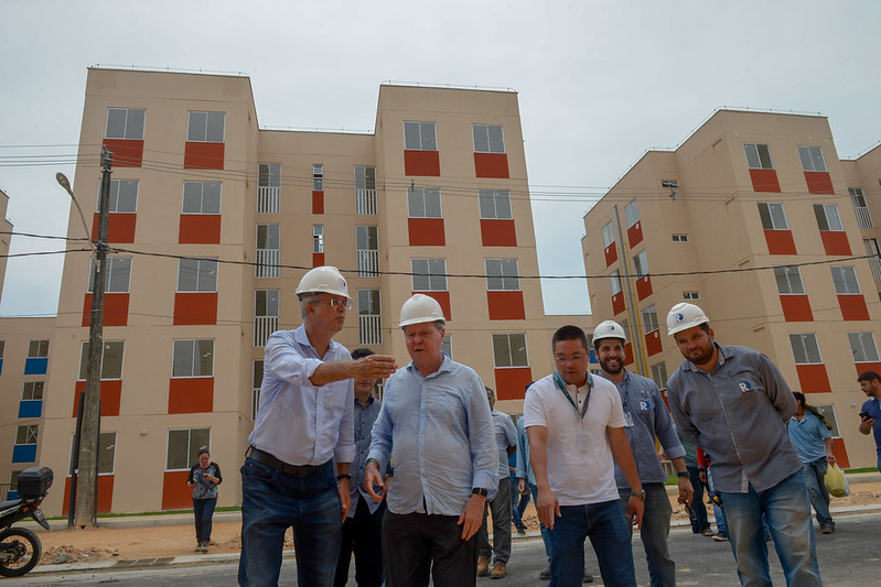 prefeito Arthur durante vistoria 