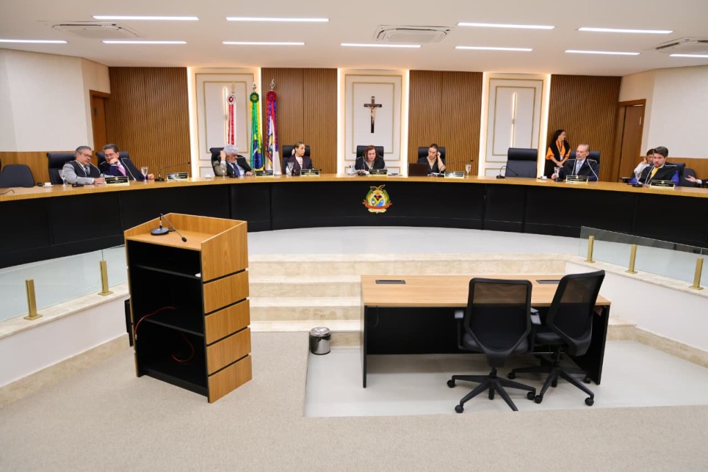 Pleno do TCE AM.jpeg